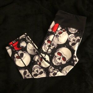CVG Santa Skulls Capris